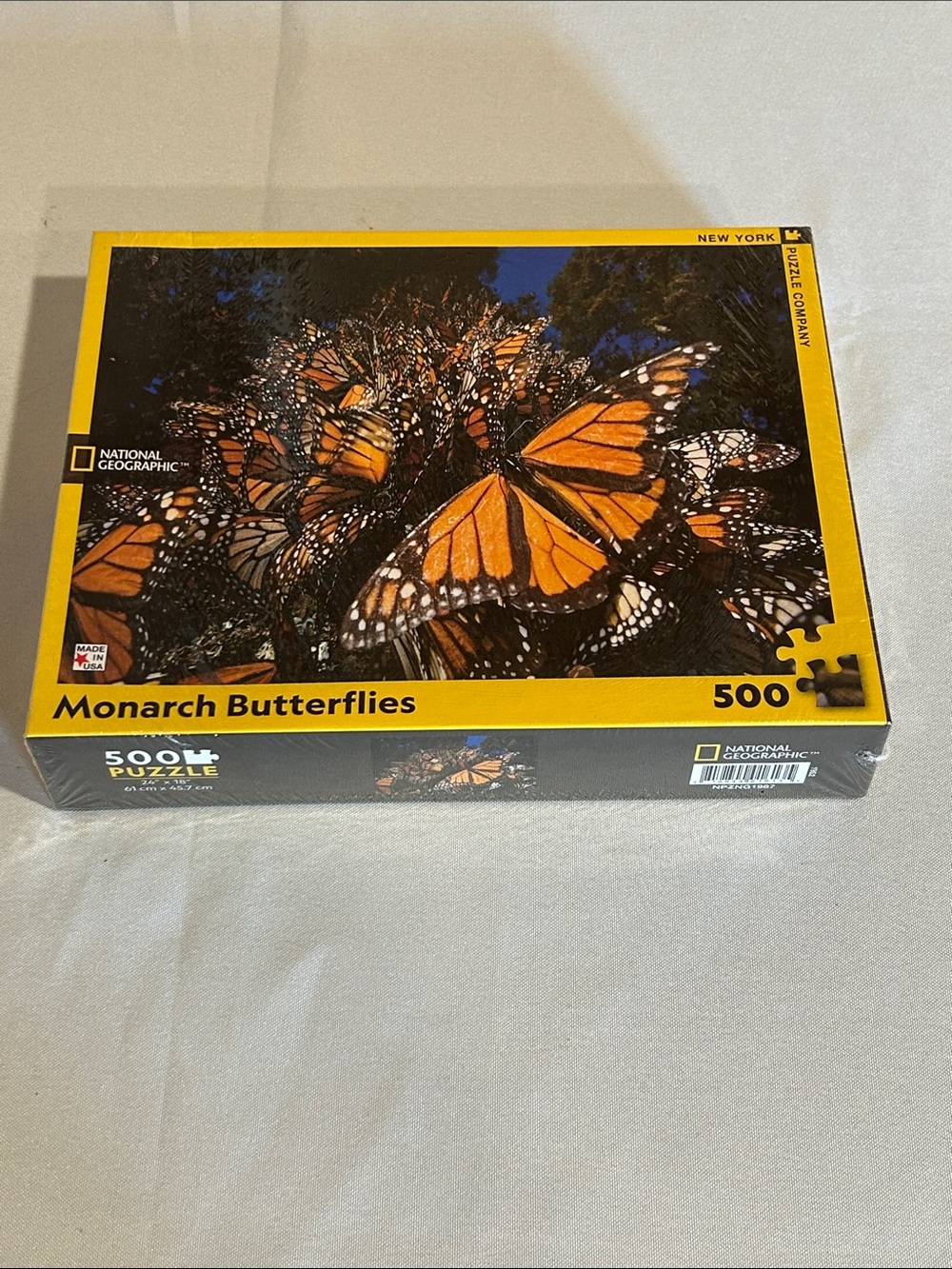 NEW National Geographic Monarch Butterflies Puzzle — Orange Yellow Black